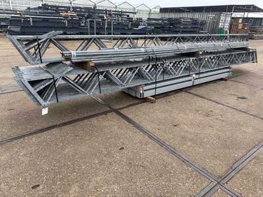 Steel construction 12.80 x 32.00 meters (410m2)