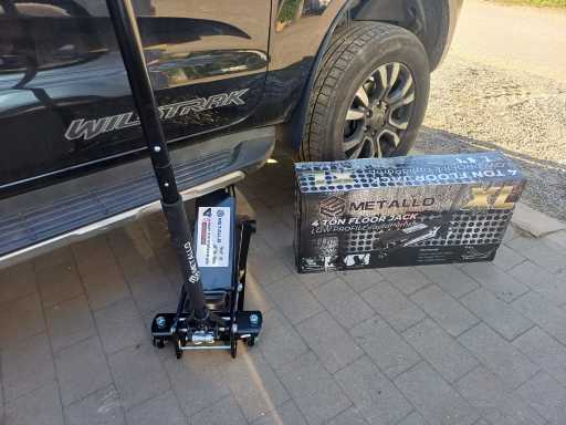 Metallo Garage Cric 4 Tonnes