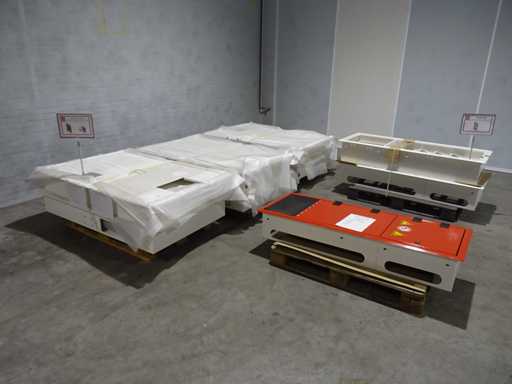 Lote de armarios vacíos, aproximadamente 11 piezas