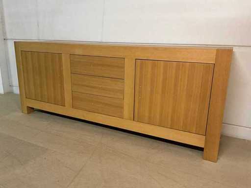 Bufetul cubului Eleanora