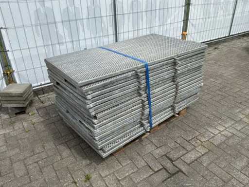 Siatki bezpieczeństwa – stopnie schodów