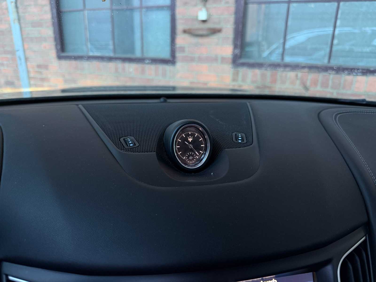 Maserati Levante 3.0 V6 AWD GranLusso 349pk 2019, T-075-PR