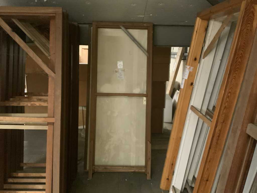 Interior door frames (2x)