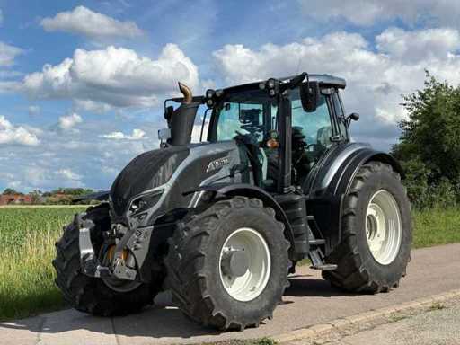 2019 VALTRA T254S Versu Tractor