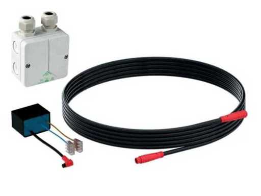 Geberit-Stromversorgungsgerät mit Stromkabel und Kombinationsanschlussbox 115.336.00.1