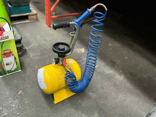 Portable belt blower