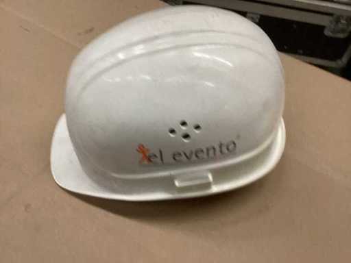 Voss–Helme Schutzhelm Konvolut