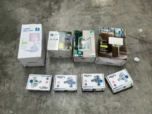 Diverse verlichting en kranen (8x)