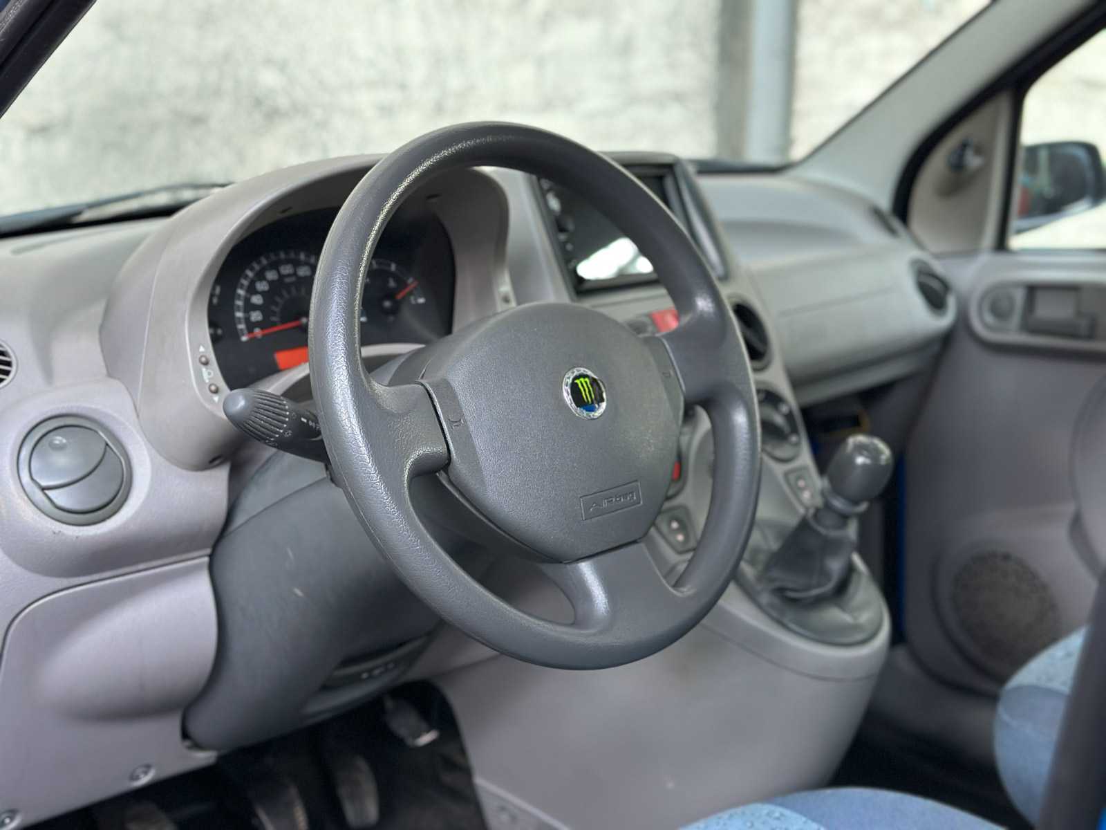 Fiat  Panda 1.1 Young 54pk 2006 (Origineel-NL), 17-SK-DZ