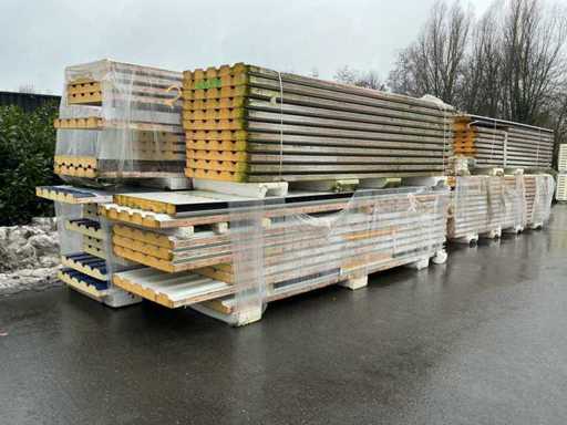 Panneaux sandwich de façade trapézoïde SAB 627 m2