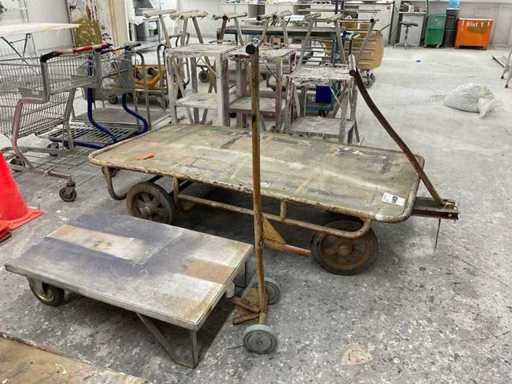 Platform Truck (2x)