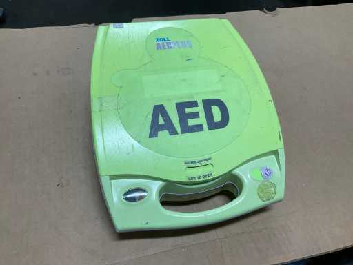 Zoll AED plus Defibrillator