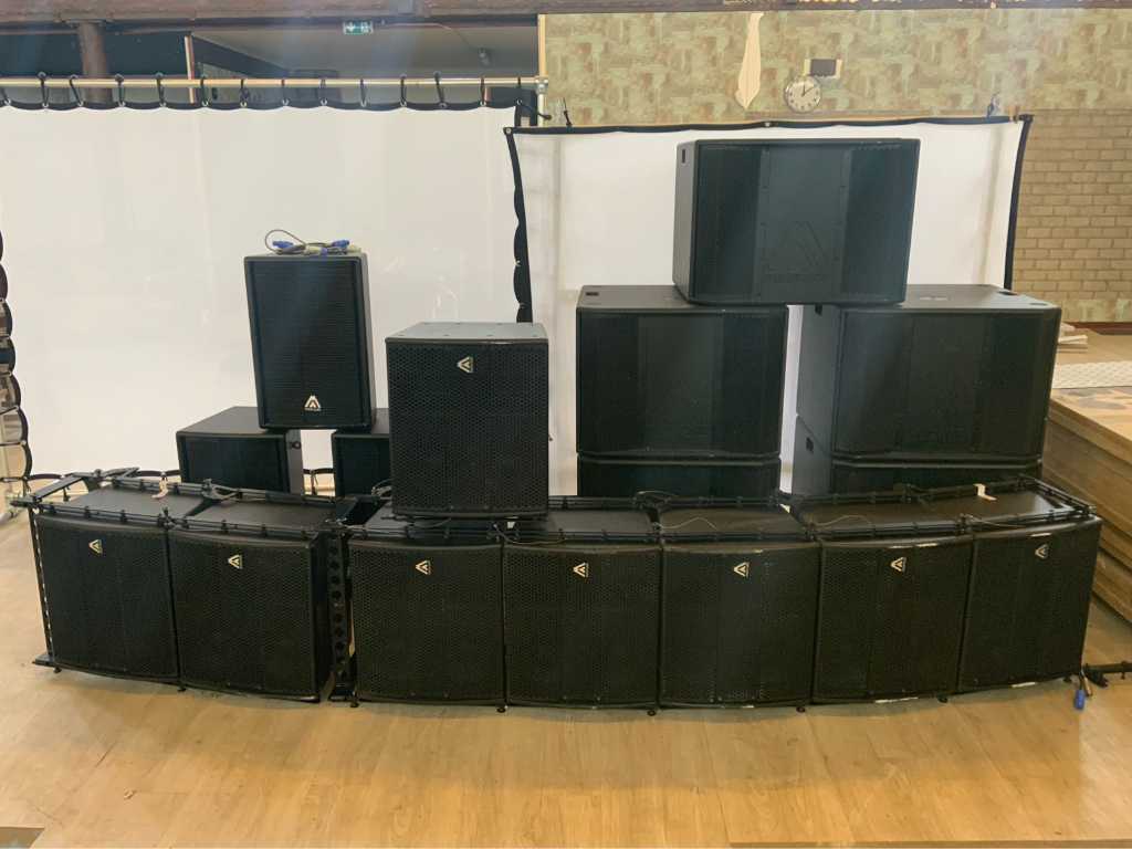Master Audio Line-array systeem