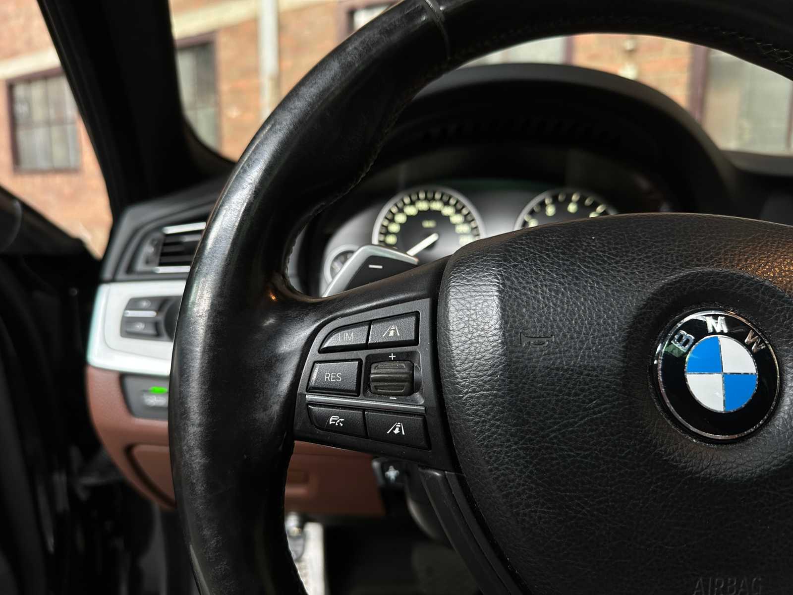 BMW 550i 4.4 V8 High Executive M-Sport F11 408pk 2011 5-serie Touring, HP-259-J