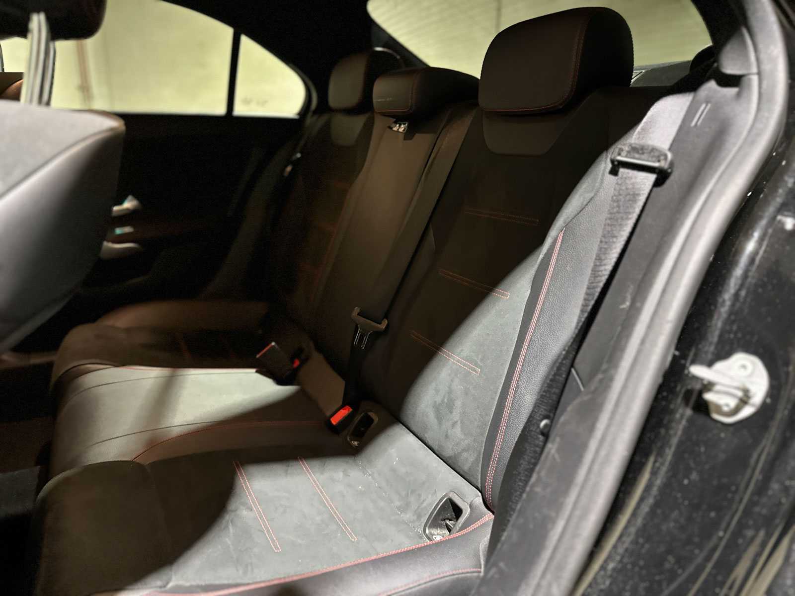 Mercedes-Benz A200 Business Solution AMG A-klasse 163pk 2020 (Origineel-NL), J-049-DZ