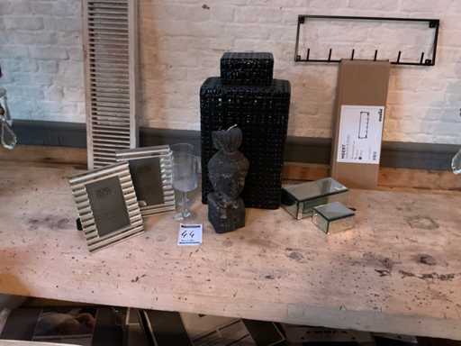 Petit lot de décorations diverses