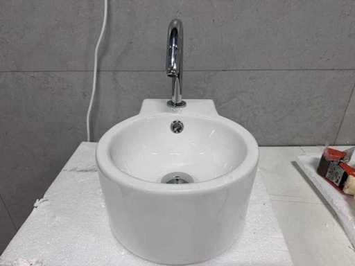 WB – Brunnen inklusive Wasserhahn 