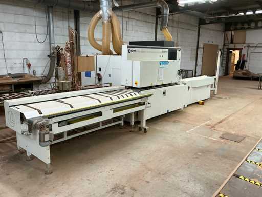 Macchina ad angolo CNC SCM Dogma Angola 2013 per finestre e porte
