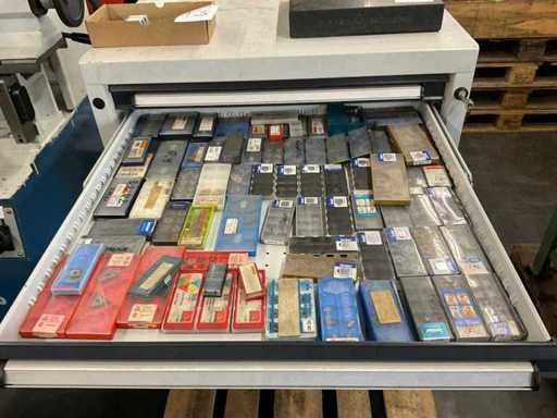 Various brands Batch of carbide inserts