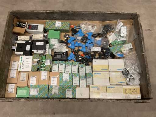 Charge von Installationsmaterialien