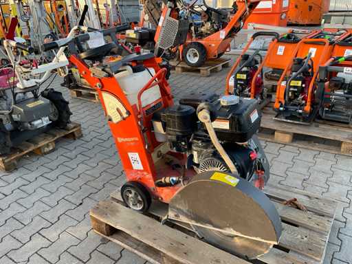 Husqvarna FS400LV Asphalt Cutting Machine / Concrete Cutting Machine