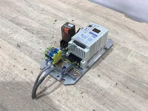 Lenze E82EB371X2B Wechselrichter