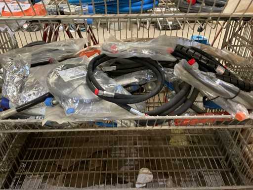 Multă asamblare de furtunuri nemetalice