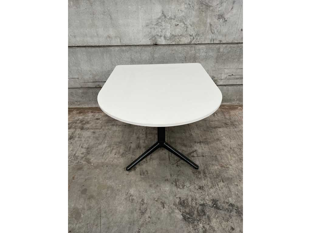 Ahrend conference table
