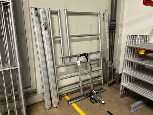 Altrex Shuttle Gerüst-Aufzugsteile (6x)