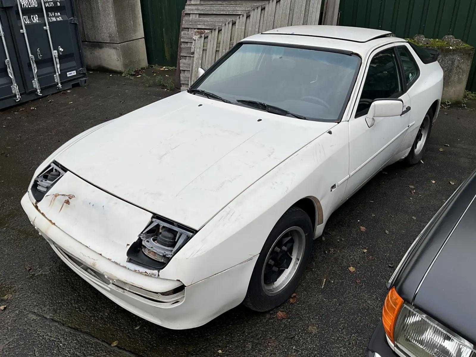 Porsche – 944 – 2.5 Coupé – Classic car