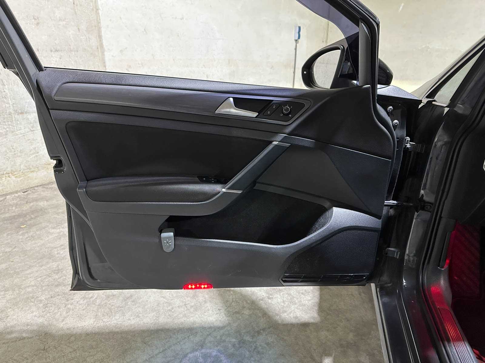 Volkswagen Golf 1.0 TSI Comfortline Business 110pk 2018 (Origineel-NL), RX-771-L