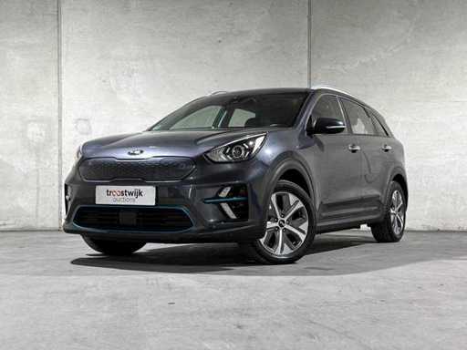 Kia e-Niro DynamicLine 64 kWh 204pk 2020 (Origineel-NL + 1e eigenaar), J-072-TK