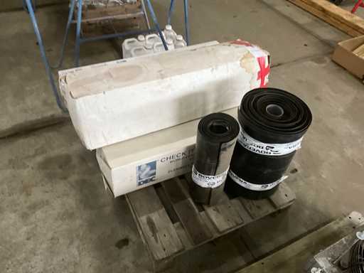 Batch of flexible hoses, throat twill gutter