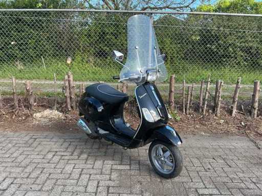 Vespa LX 2T Scuter D-972-SH