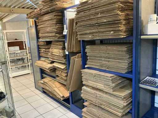 Store shelves (4x)
