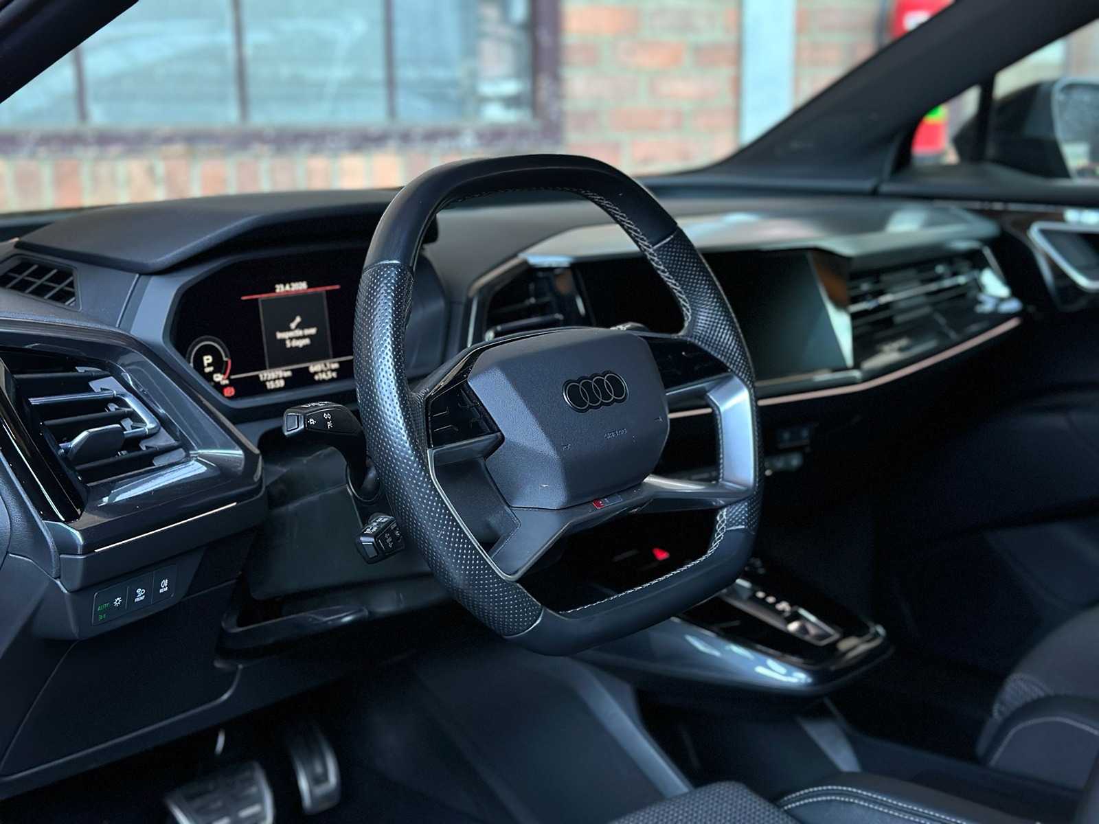 Audi Q4 e-tron 50 quattro Launch Edition S Competition 77 kWh 299pk 2022 (Original Dutch + 1st owner), P-122-GB 