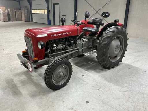 1957 Massey Ferguson 35 Oldtimer-Traktor