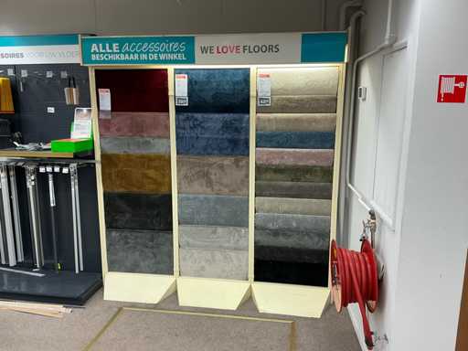 Winkelstelling met tapijt samples
