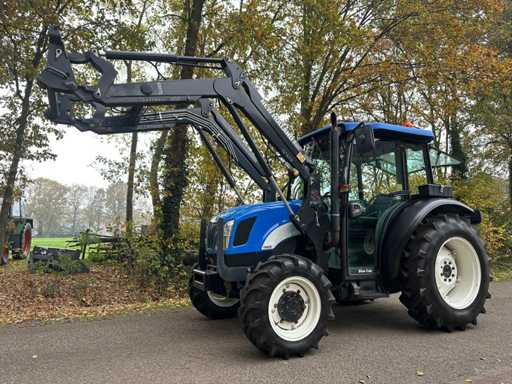 2005 New Holland TN60DA Vierwielaangedreven landbouwtractor