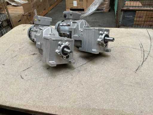 Lenze G500-H100 Geared Motor (2x)