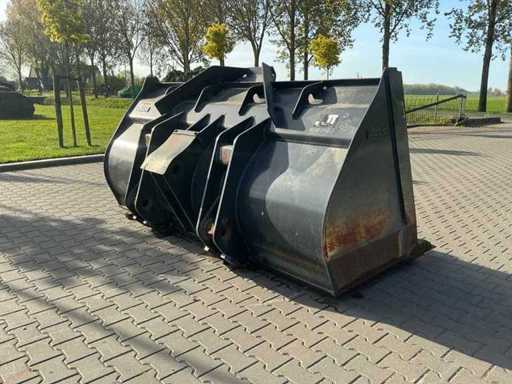 2015 Komatsu WA380-7" 3.15 M3" Shovel Bucket