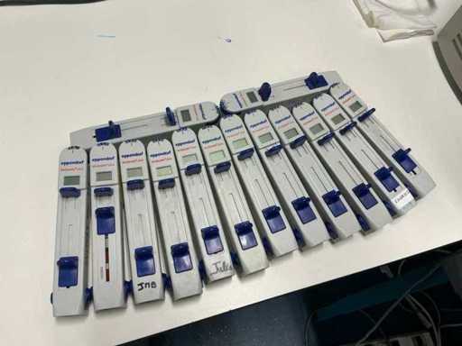 Pipete Eppendorf Multipette Plus (14x)