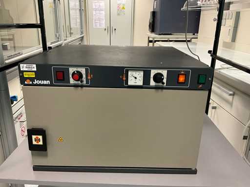 JOUAN EB55 Incubator