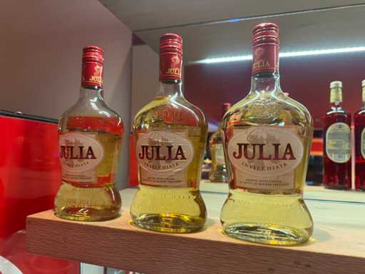 Julia - Fles Grappa (3x)