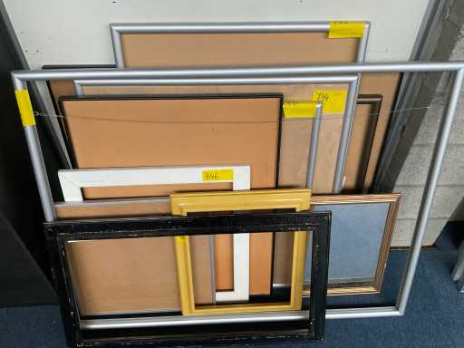 Decorazioni murali varie cornici (15x)