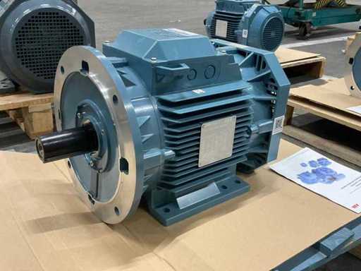 Moteur électrique ABB M3AA 132 SB2 2024