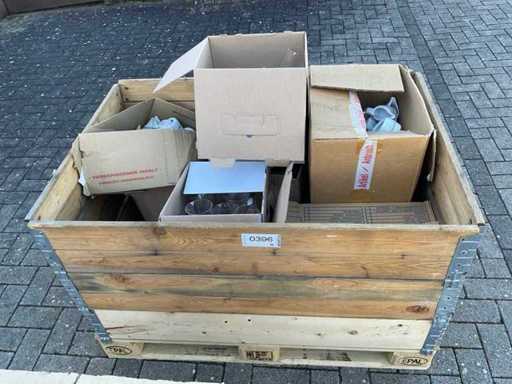 gemengde hoeveelheid keukenapparatuur"