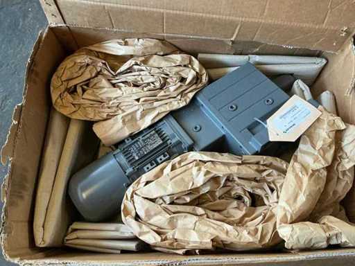 LENZE - GST07-3 - Electric motor