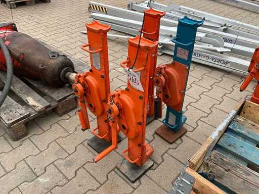 Tractel/steel jack/ CM Bison Top 5T/ SJ50 Jack (4x)