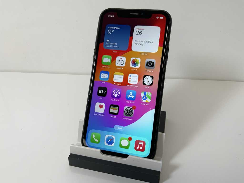 Apple iPhone XR - 64 GB - Space Gray